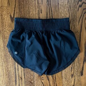 B8 lululemon athletica Women's Black Athletic Shorts